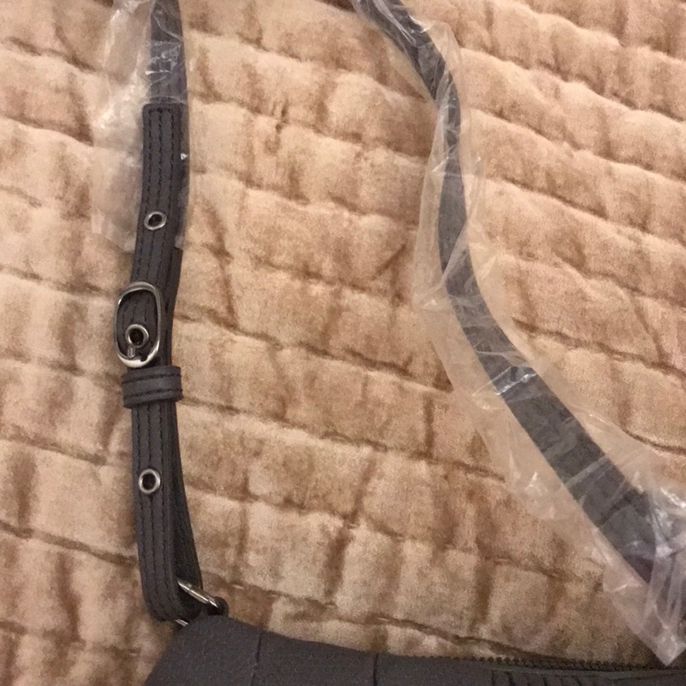 Kenneth Cole Reaction NWT purse - Picture 6 of 7